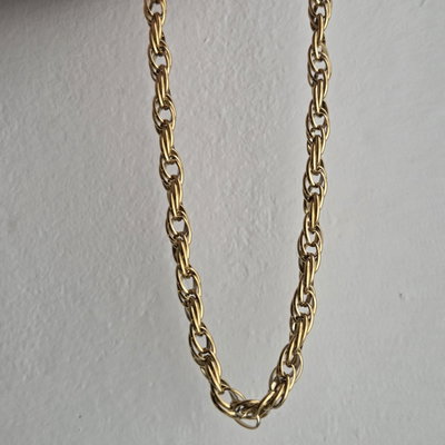 Cadena Shay