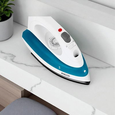 Plancha a vapor PHILCO PVP1117PI 1200W REGULADOR DE VAPOR / BASE ANTIADHERENTE
