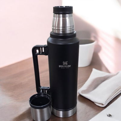 Termo SIMIL STANLEY con manija 1,4L Negro