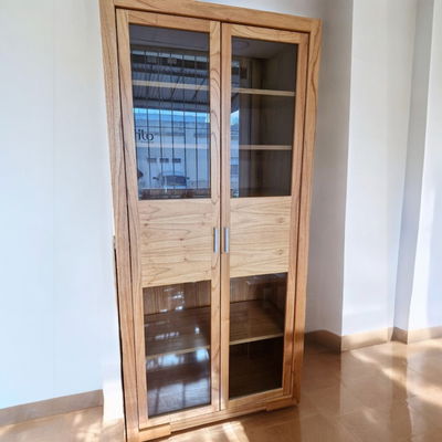 Vitrina contemporánea roble GENOUD (1,90x0,90x0,45)