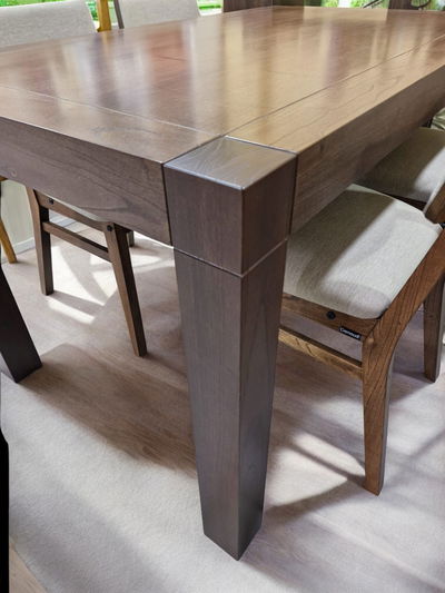 Mesa GENOUD fija castaño 1,45x0,85
