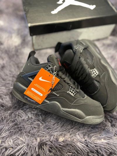 JORDAN RETRO 4