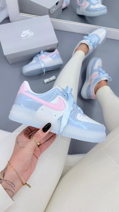 NIKE HOLOGRÁFICO 