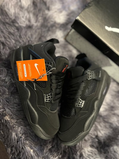 JORDAN RETRO 4