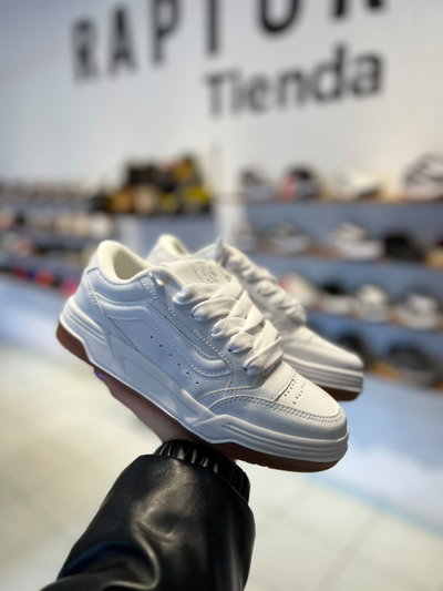 VANS HYLANE white