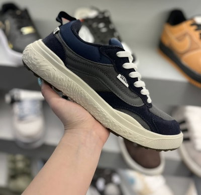 VANS ULTRARANGE VR3 azul