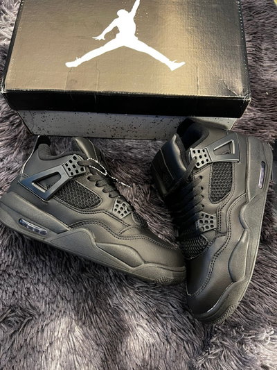 NIKE JORDAN RETRO 4 black