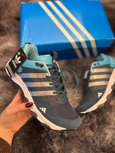 ADIDAS KANADIA azul
