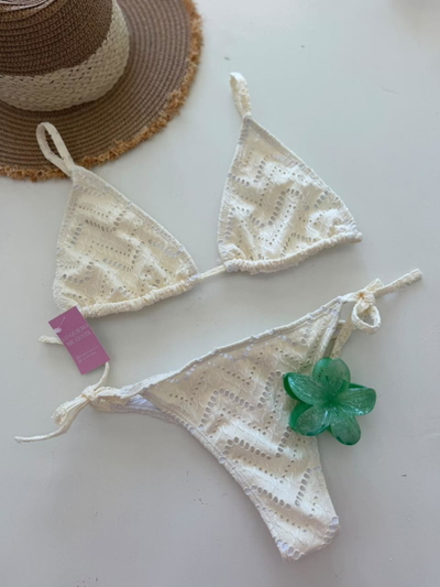 Bikini triangulito calada