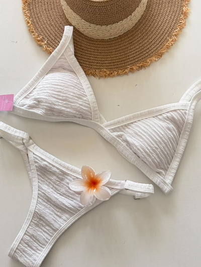 Bikini triangulito blanca reforzada