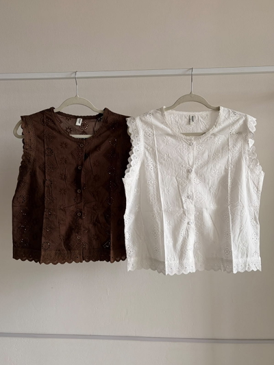 Blusa musculosa bordada