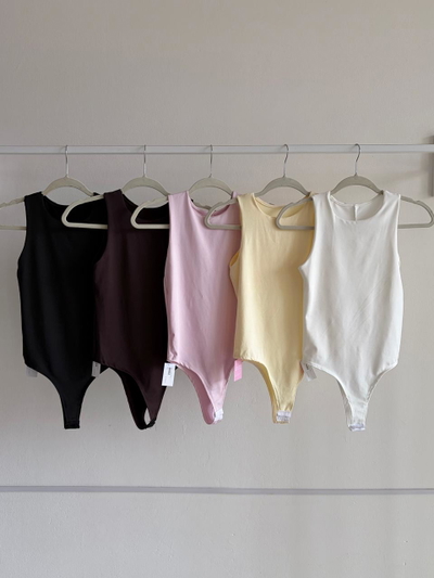 Body microfibra escote redondo