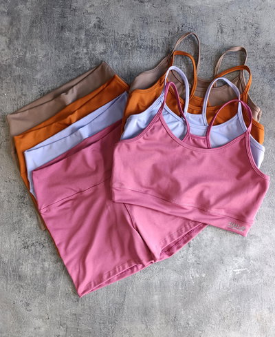 Conjunto deportivo lisos