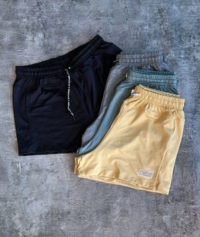 Short deportivo suelto