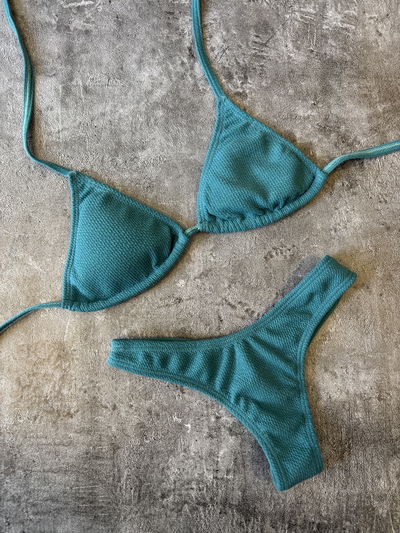 Bikini Zafiro Petróleo 