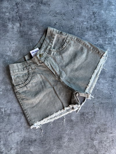 Short mom gris