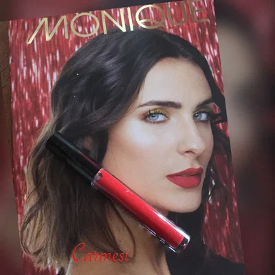 Labial Líquido Hd Intransferible Monique tono Carmesí