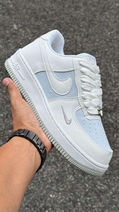 NIKE AIR FORCE 1 CELESTE