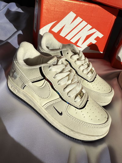 NIKE AIR FORCE BLACK/WHITE - INFANTIL