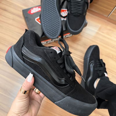 VANS KNU TRIPLE BLACK
