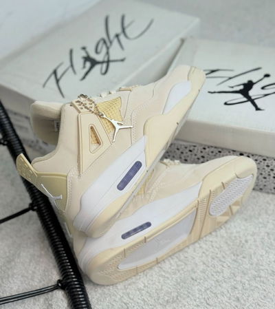 NIKE JORDAN RETRO 4 NUDE