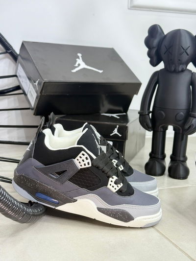 NIKE JORDAN RETRO 4 GRISES