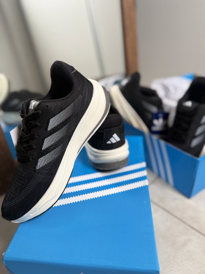 ADIDAS SUPERNOVA NEGRAS