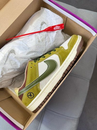 NIKE DUNK PISTACHO