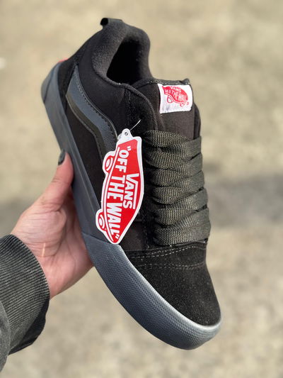 VANS KNU TRIPLE BLACK