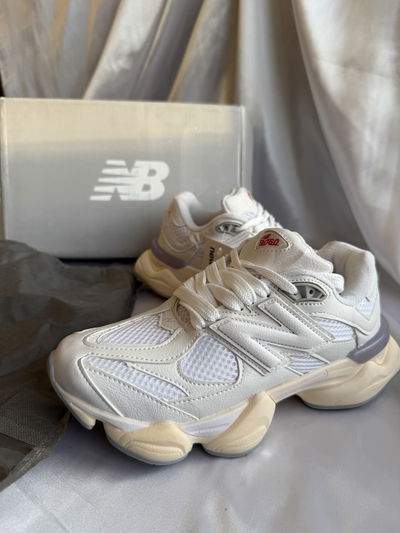 NEW BALANCE 9060