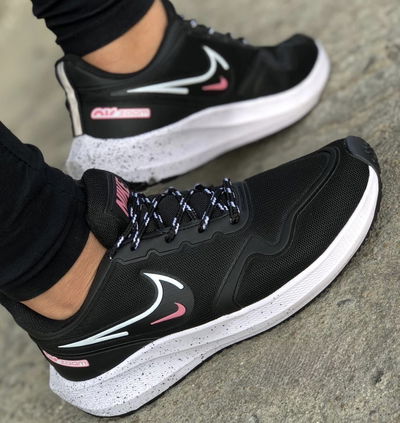 NIKE AIR ZOOM BLACK & PINK