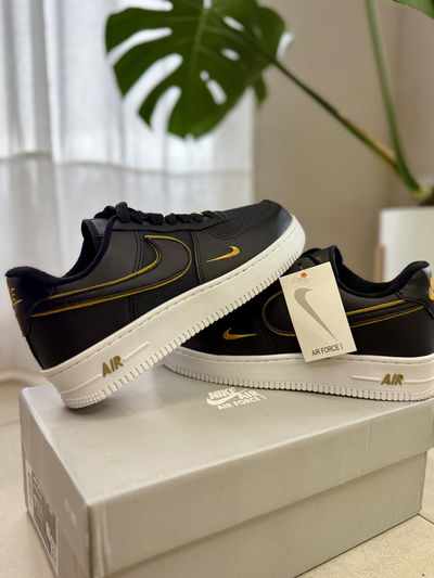 NIKE AIR FORCE BLACK/GOLD