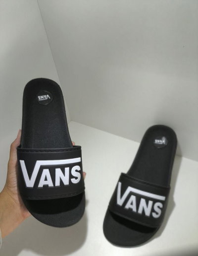 VANS OJOTAS