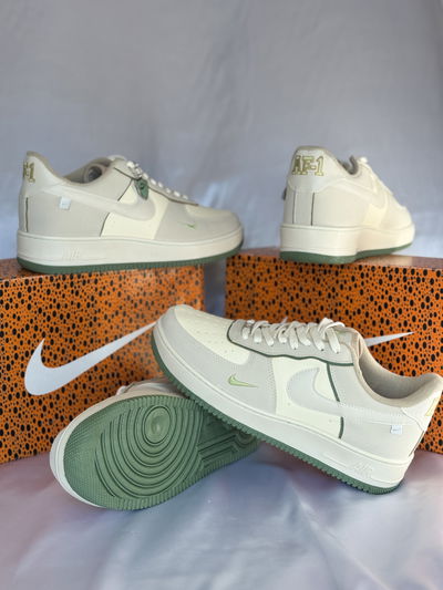 NIKE AIR FORCE 1 - GREEN - EDICIÓN LIMITADA