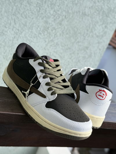 NIKE TRAVIS SCOTT