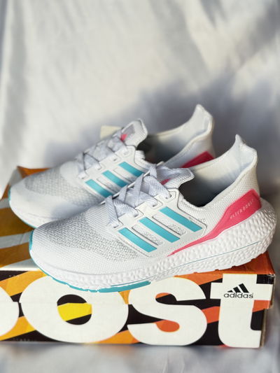 ADIDAS ULTRABOOST WHITE