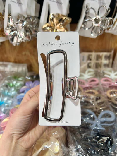 BROCHE DE METAL RECTO PLATEADO X UNIDAD