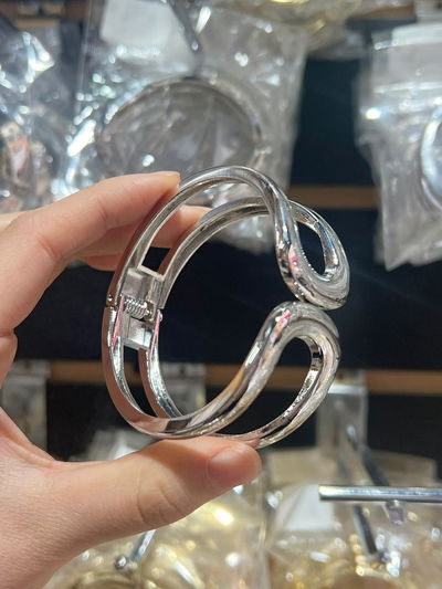 PULSERA DE METAL PLATEADO X UNIDAD