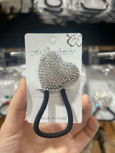 COLITA DE PELO CON APLIQUE STRASS X UNIDAD