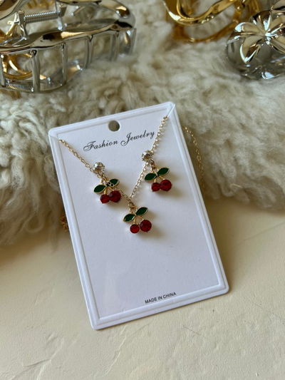 SET 1 COLLAR CON DIJE Y PAR DE ARITOS DORADO X SET