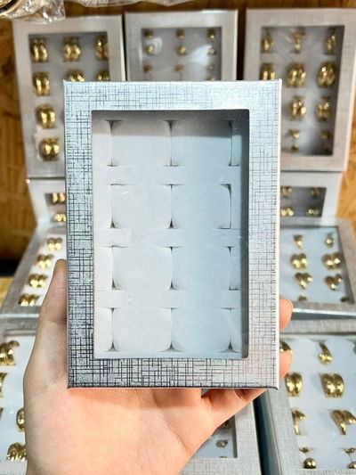 CAJA EXHIBIDOR PARA 12 ANILLOS