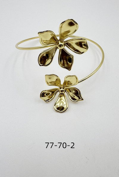 BRAZALETE DE METAL DORADO X UNIDAD