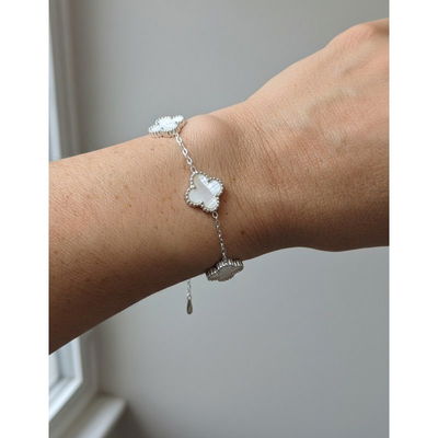 PULSERA DE ACERO CON 3 DIJES X UNIDAD