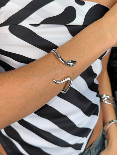 PULSERA SERPIENTE COLA LARGA DE METAL PLATEADO X UNIDAD