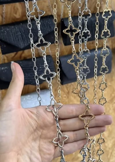 CINTO CADENA DE METAL DORADO X UNIDAD