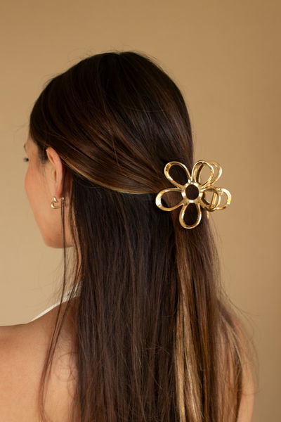 BROCHE DE METAL FLOR DORADO X UNIDAD