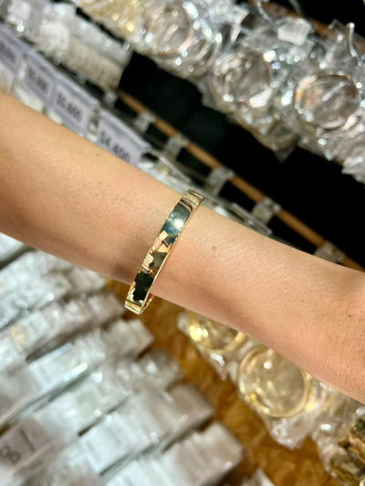 PULSERA MINIMALISTA DE METAL DORADO X UNIDAD