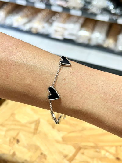 PULSERA DE ACERO CON 5 DIJES X UNIDAD