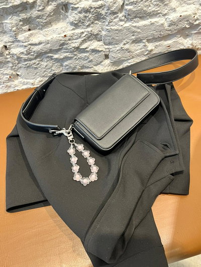 LLAVERO PARA CELULAR O CARTERA CHARM X UNIDAD