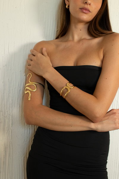 BRAZALETE DE METAL DORADO X UNIDAD